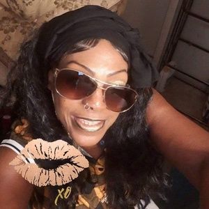 Meet your Posher, Lenise